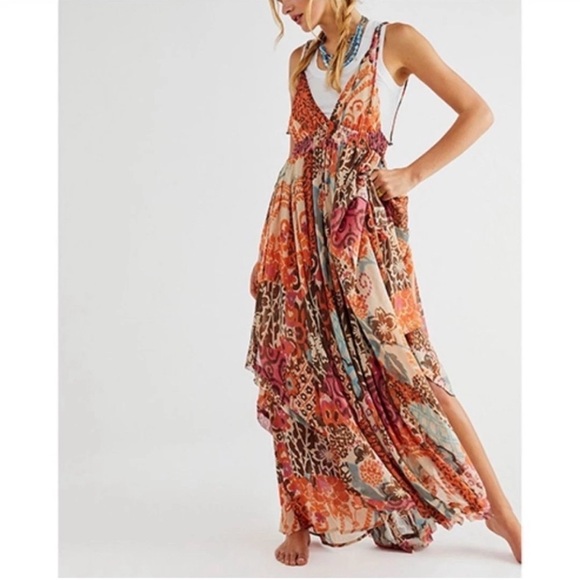 Free People Dresses & Skirts - Free People XS NWT Bohemian Floral Maxi Dress